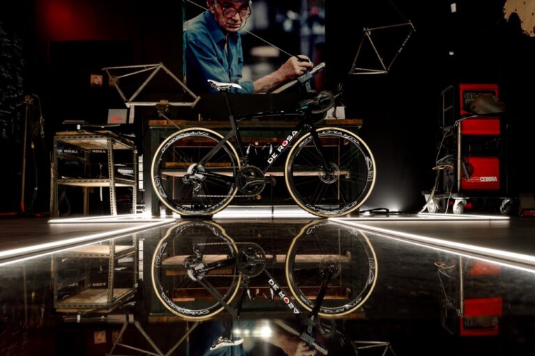 VF GROUP BARDIANI-CSF FAIZANE’: SVELATA LA BICICLETTA 2025.