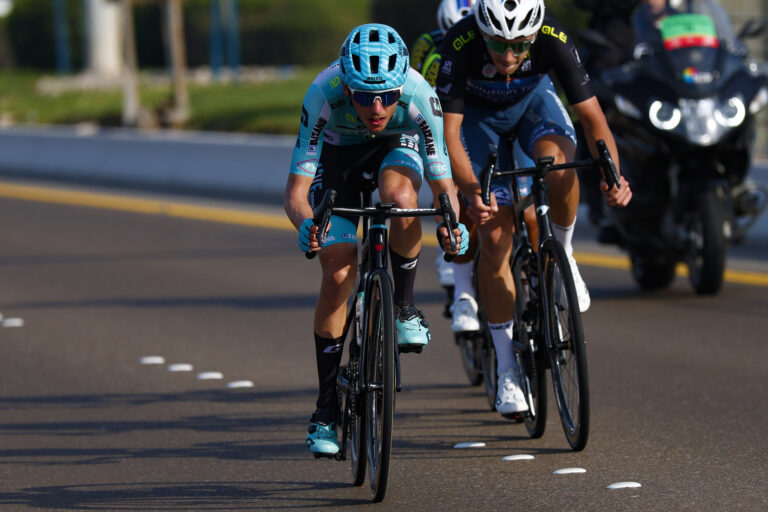 VF GROUP BARDIANI-CSF FAIZANÈ: UAE TOUR, SESTA TAPPA, TAROZZI RIPRESO A 3KM DAL TERMINE. IN VOLATA ARRIVA LA TOP10 DI ZANONCELLO.