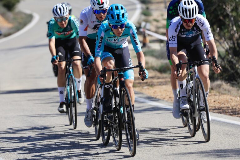 VF GROUP BARDIANI-CSF FAIZANÈ: VOLTA VALENCIANA, IN FUGA IL VENTENNE MATTEO SCALCO.