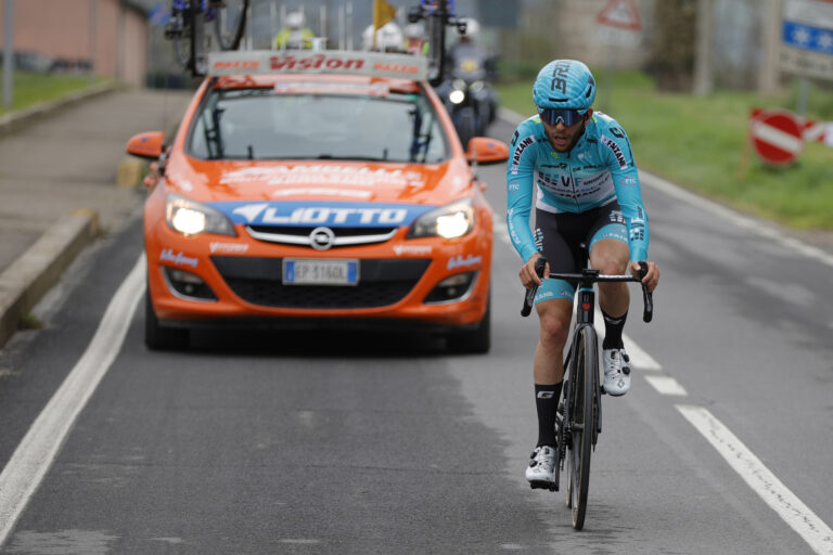 VF GROUP BARDIANI-CSF FAIZANÈ: COPPI E BARTALI. IN FUGA MARTIN MARCELLUSI. SFORTUNATO PINARELLO NEL FINALE.