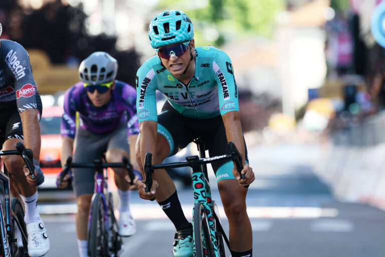 VF GROUP BARDIANI-CSF FAIZANÈ: GIRO D’ITALIA, FILIPPO MAGLI SFIORA IL PODIO A CESANO MADERNO.