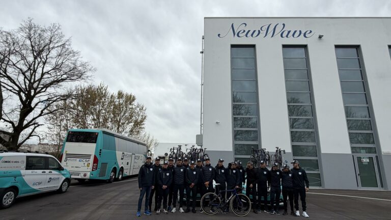 LA BARDIANI-CSF 7 SABER IN VISITA ALLA NEWWAVE DURANTE IL COPPI E BARTALI.